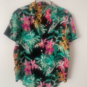 Tommy Bahama 100% Silk Short Sleeve Button Up